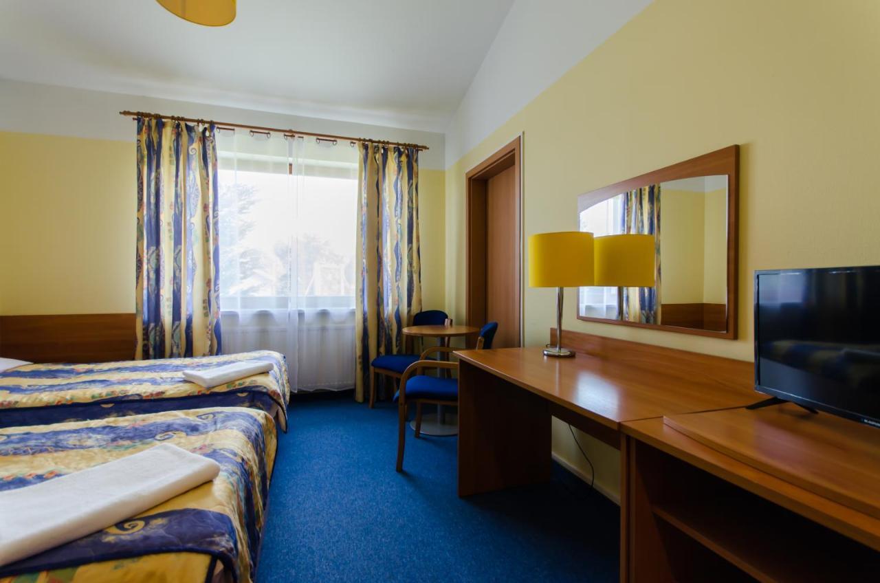 Hotel A4 Airport Krakow Mop Morawica Aleksandrowice  Extérieur photo